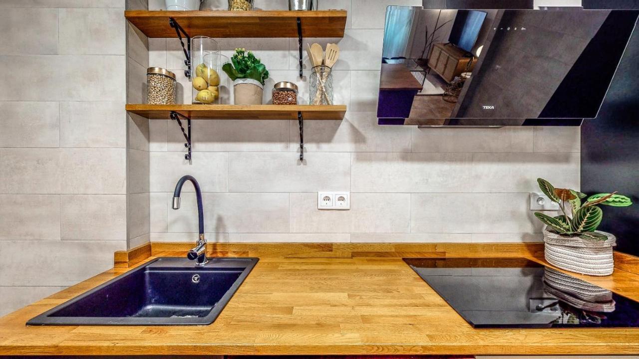 Holisplace- Lovely Apartment In Downtown Alicante Esterno foto