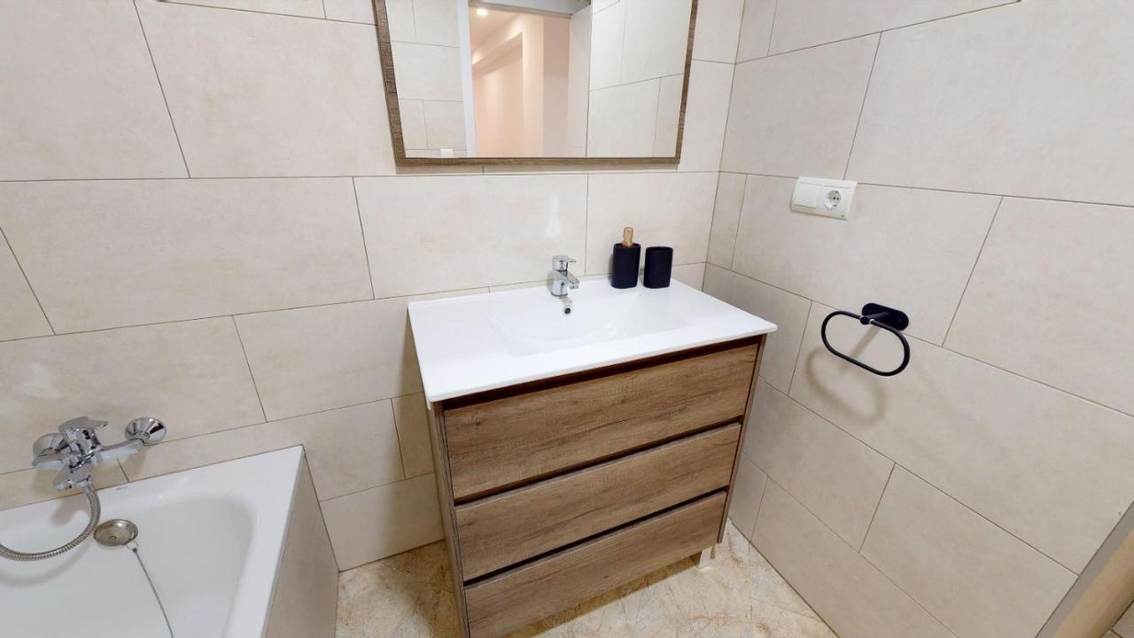 Holisplace- Lovely Apartment In Downtown Alicante Esterno foto